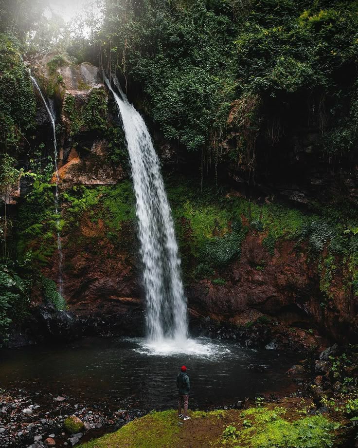 Kwa Mrefu Water Fall