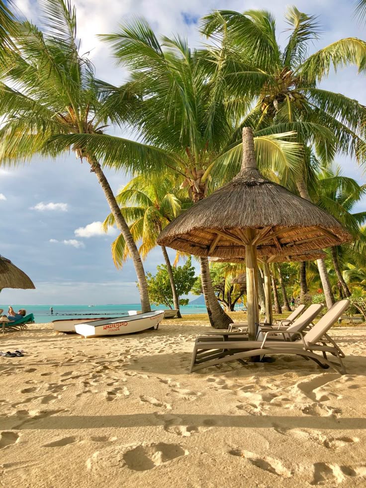 Mauritius   Le Morne Beach